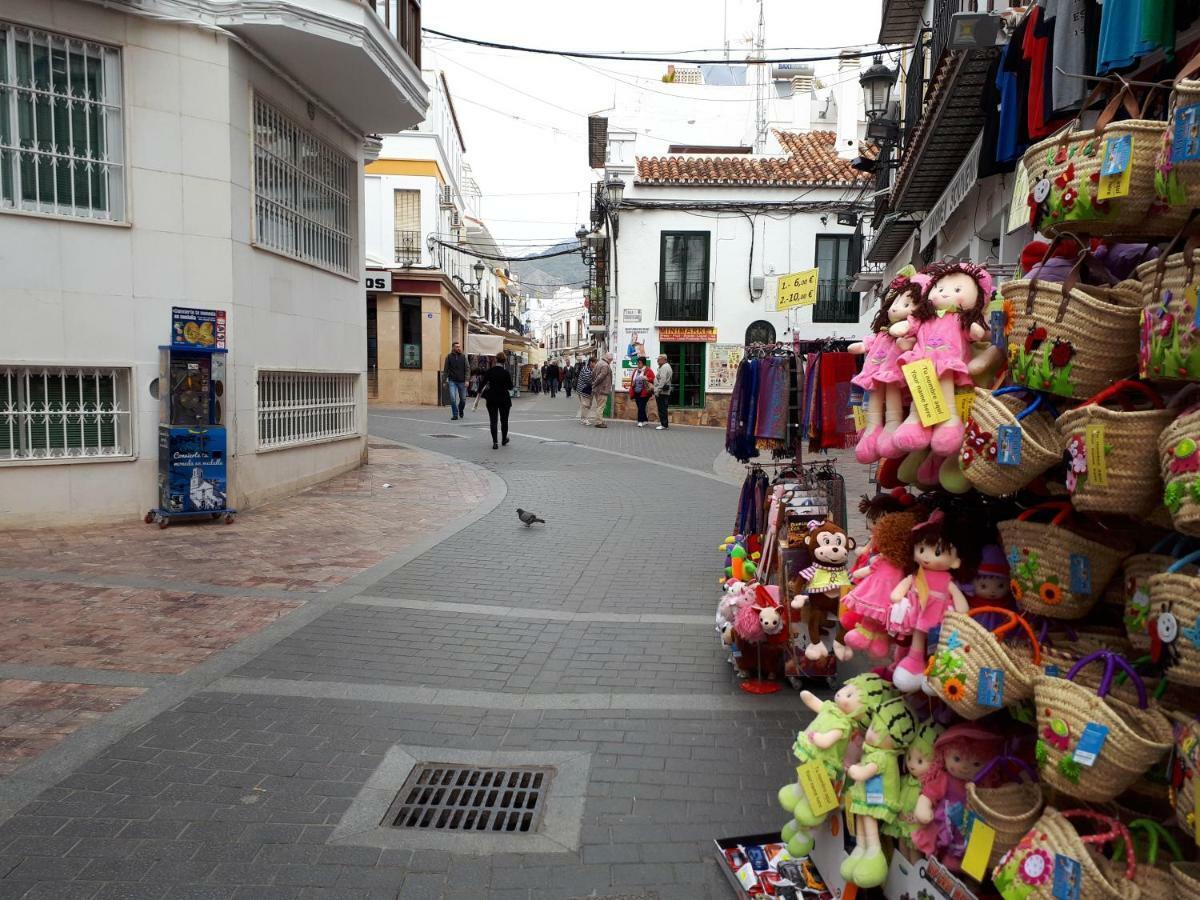 Calle Antonio Millon Nerja Kültér fotó